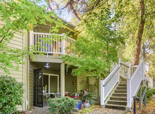 5061 Foothills Dr UNIT G, Lake Oswego, OR 97034