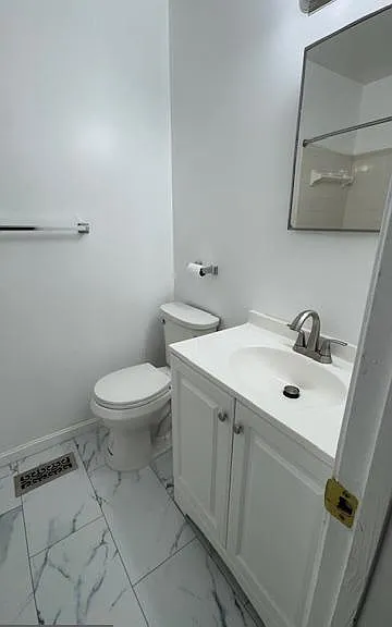 7927 Foxcrest Ct #7927 — Photo 11