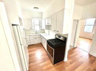68-43 75th St #2, Middle Village, NY 11379
