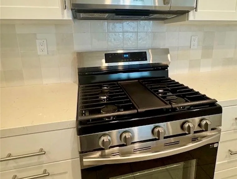 2353 Village Ct — Photo 9