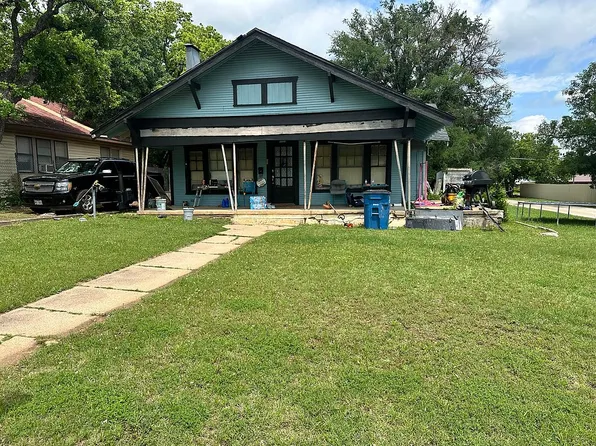 900 Cypress St, Ranger, TX 76470