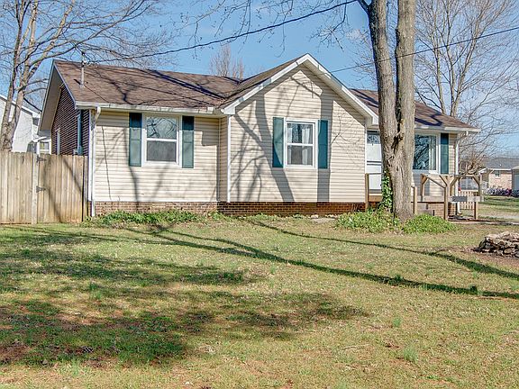 4th image of 305 Breckinridge Dr