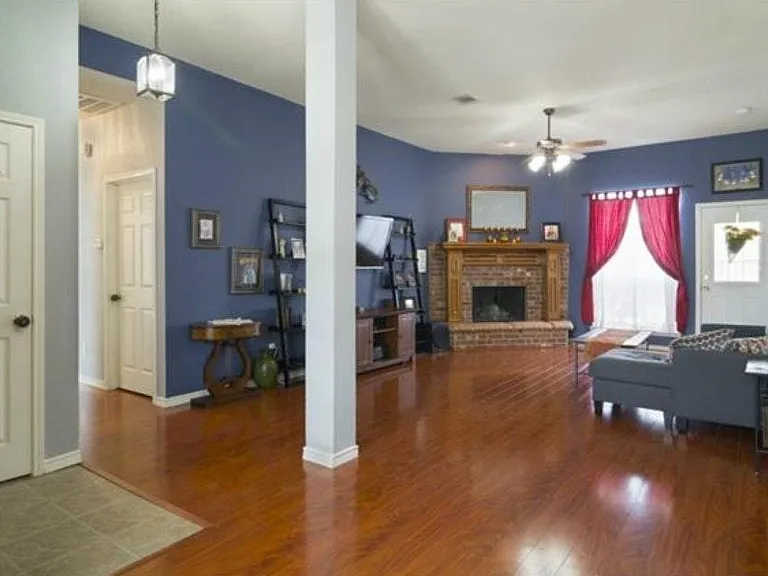 1461 Norfolk Ct — Photo 9
