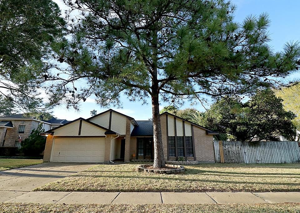 1st image of 9939 Villa Verde Dr