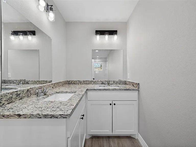 3425 Mount Pleasant St #B — Photo 6