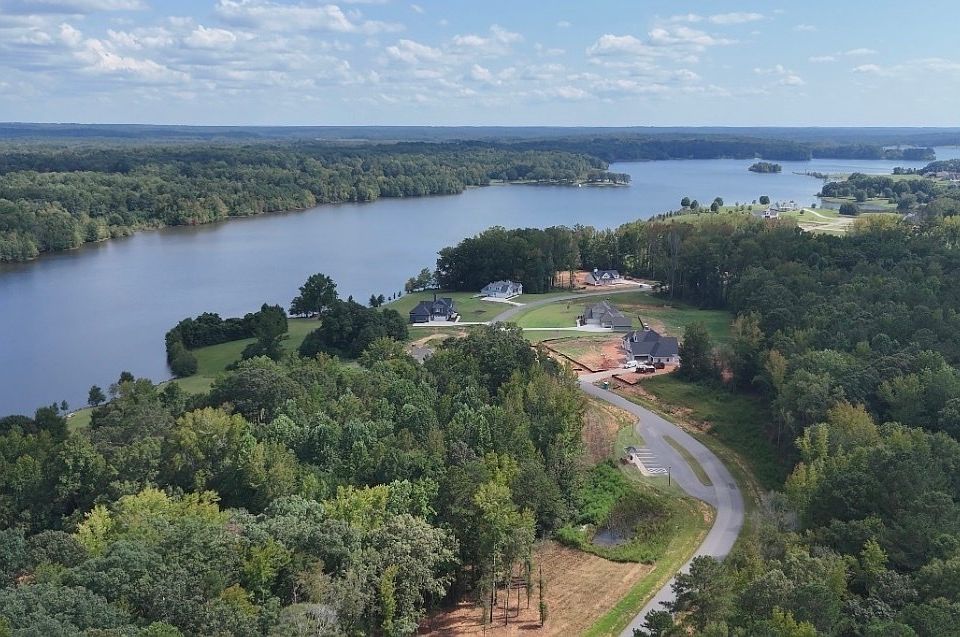 1st image of 622 Lake Varner Dr
