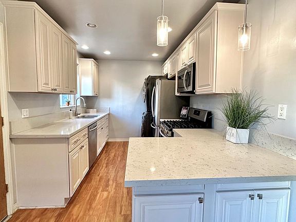 4th image of 6253 La Tijera Blvd