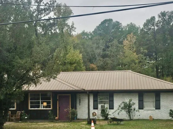 112 Herring St, Leesville, LA 71446