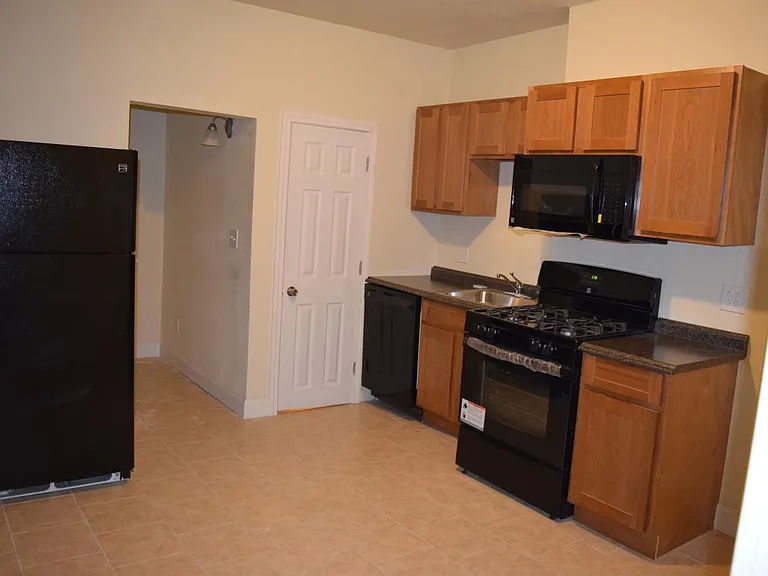 71 Medford St #1 — Photo 8