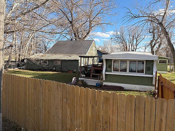 3rd image of 507 Logan St SE