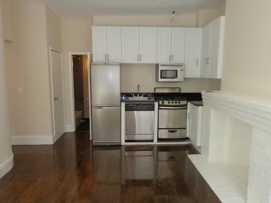 Rented by Citi Habitats | media 37