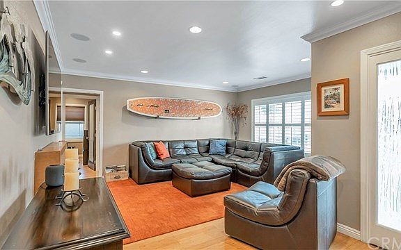 Living room with gas fireplace