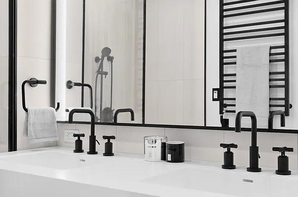 Rented by Compass | media 18