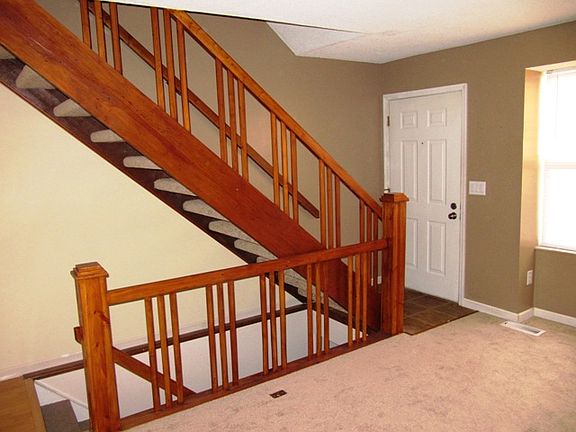 5th image of 7910 Barkwood Dr
