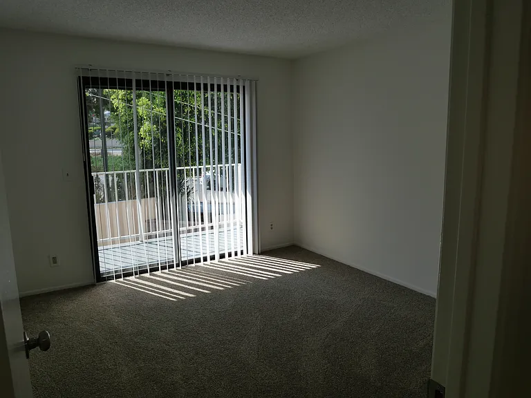 109 Roswell Ave #205 — Photo 7