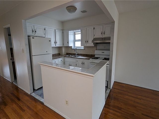 1st image of 8316 60th Ave