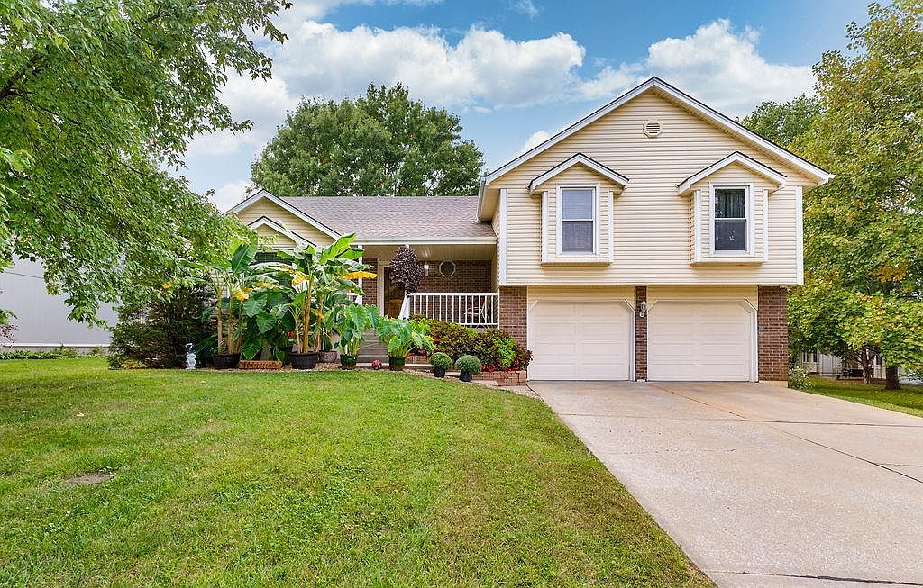 310 SE Timbercreek Ln, Lees Summit, MO 64063 Zillow