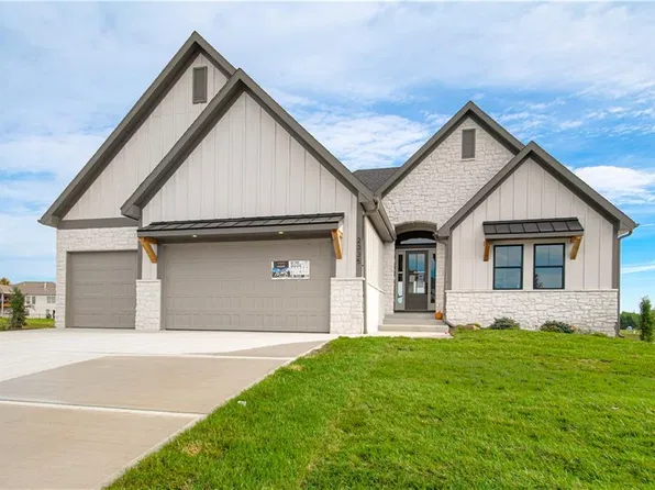 2335 Foxtail Dr, Kearney, MO 64060