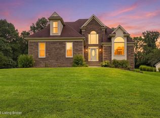 5506 Cross Creek Dr, Crestwood, KY 40014