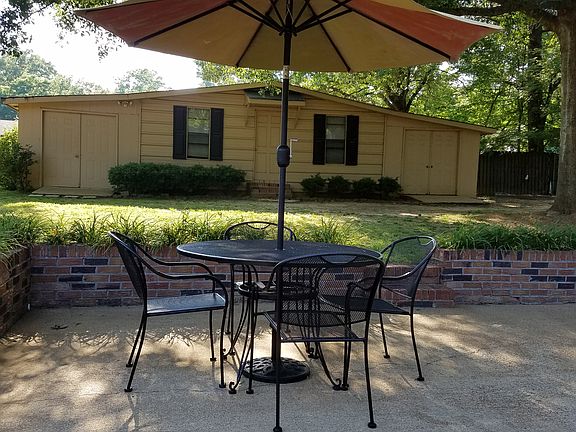 4th image of 27 Sunny Wood Ln