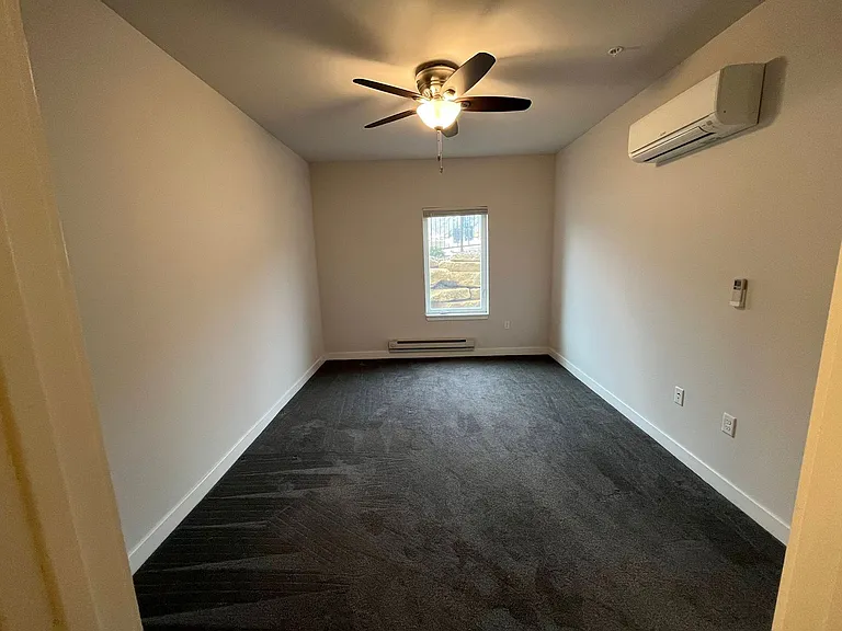Cottage Grove Commons: Gaston — Photo 119