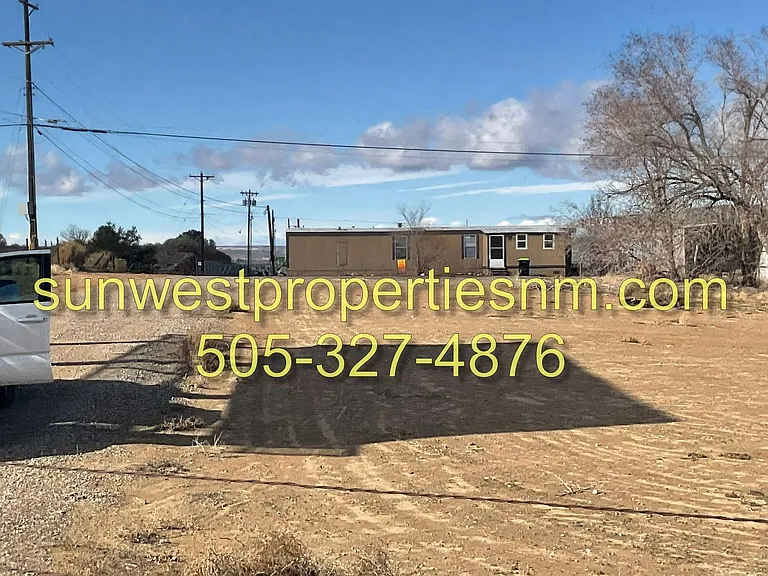 907 Sategna Ln — Photo 3