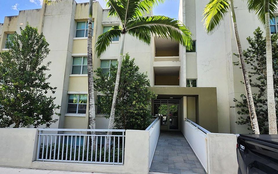 1st image of Cond Alamanda APT 3103