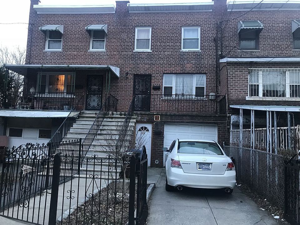 1st image of 950 E 214th St