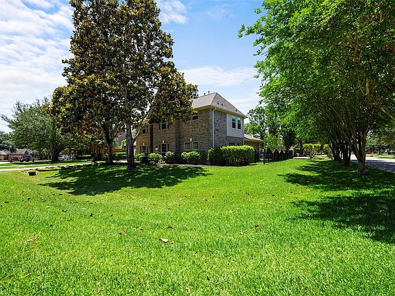 4th image of 4623 Whickham Dr