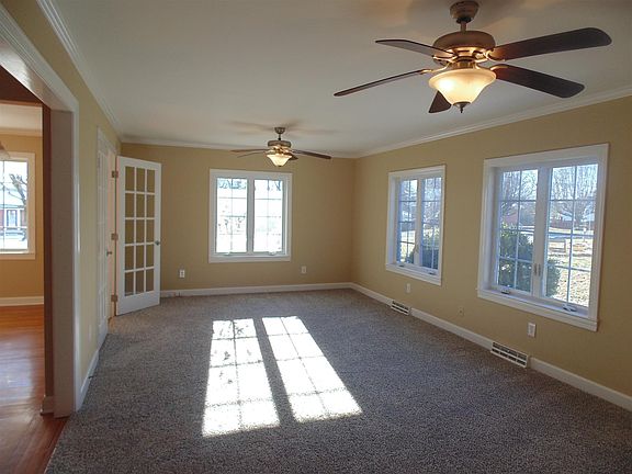 4th image of 109 Horseshoe Dr