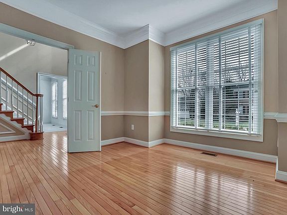 3rd image of 3071 Lindsey Ct