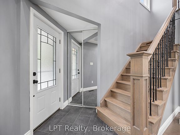 5th image of 178 Sandringham Dr