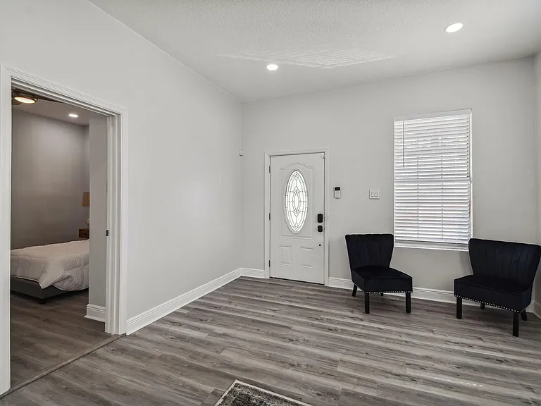 2506 W Main St — Photo 9
