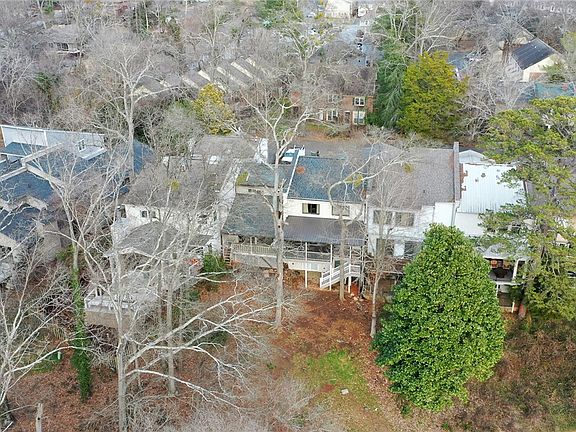 4th image of 117 Houston St