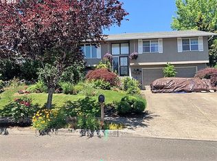 2837 SW Meyers Dr, Gresham, OR 97080