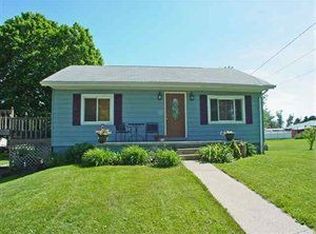 116 2nd St, Follansbee, WV 26037