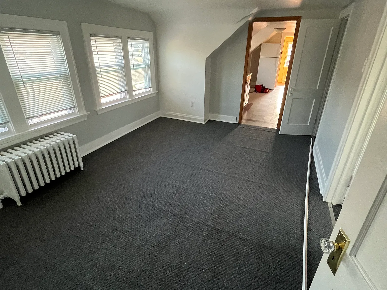 2 bed, 700 sqft, $1,200 — Photo 2