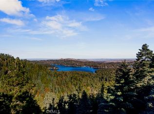 813 Greenbriar Dr, Skyforest, CA 92385