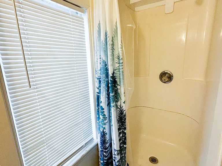 128 Blair St — Photo 14