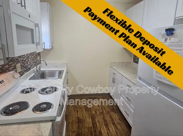 1017 E 8th St, Cheyenne, WY 82007