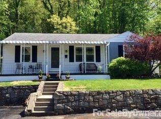 1118 Village Dr, South Charleston, WV 25309