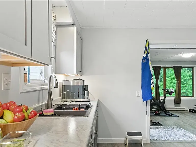 4 Parillo St #4 — Photo 15