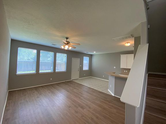 2nd image of 17234 Oakwood Chase Dr