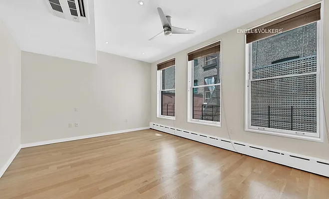 Rented by Engel & Völkers New York City | media 7