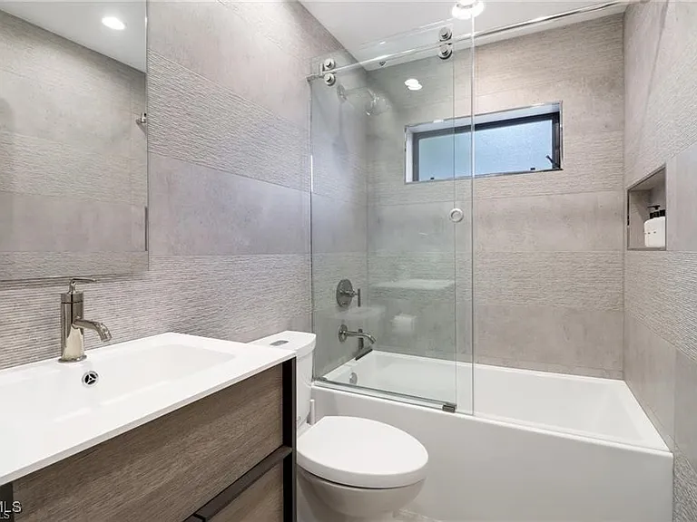 27052 Kindlewood Ln — Photo 22