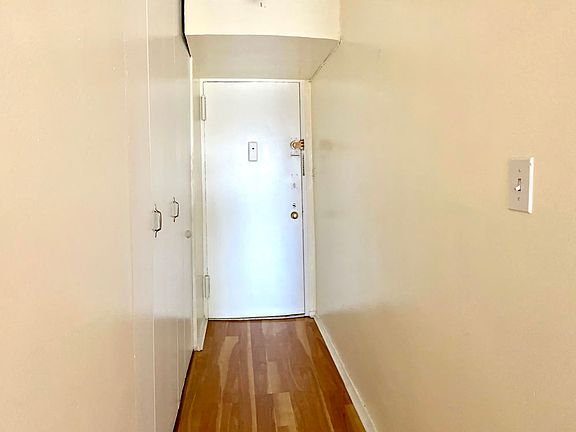 4th image of 6120 Grand Central Pkwy APT C600