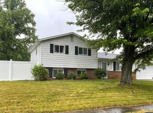 2714 Independence Ct, Grove City, OH 43123