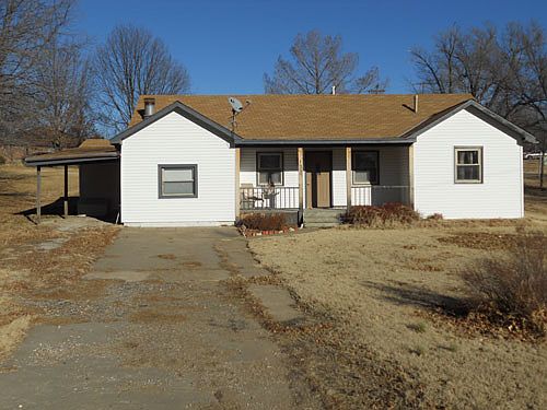 1st image of 132 Lakeside Dr