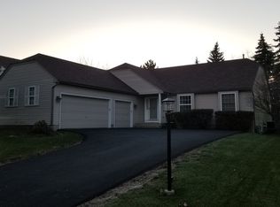 1 Marion Ct, Lake In The Hills, IL 60156