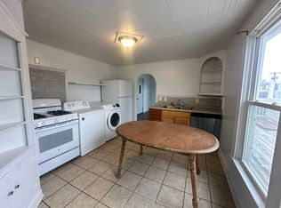 525 Pennsylvania Ave APT 5, Holton, KS 66436
